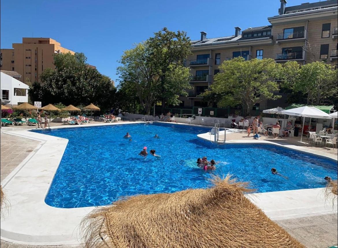 Piso Centrico En Calle Luis Vives 1, Benalmádena Exteriör bild