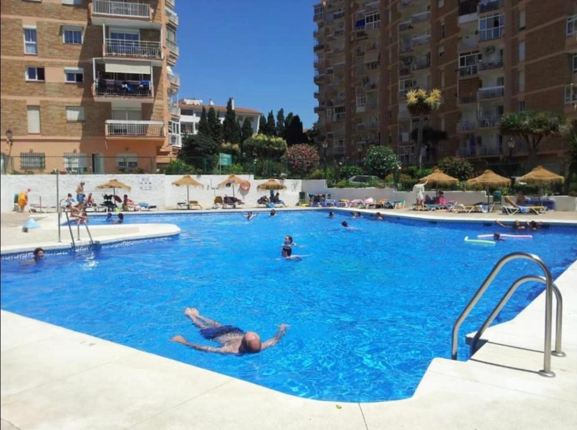 Piso Centrico En Calle Luis Vives 1, Benalmádena Exteriör bild